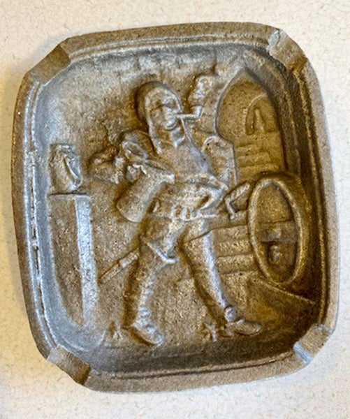 Vintage Cast-Metal Medieval Scene Trinket Dish / Ashtray – 12.5cm x 10.5cm Carousel 1