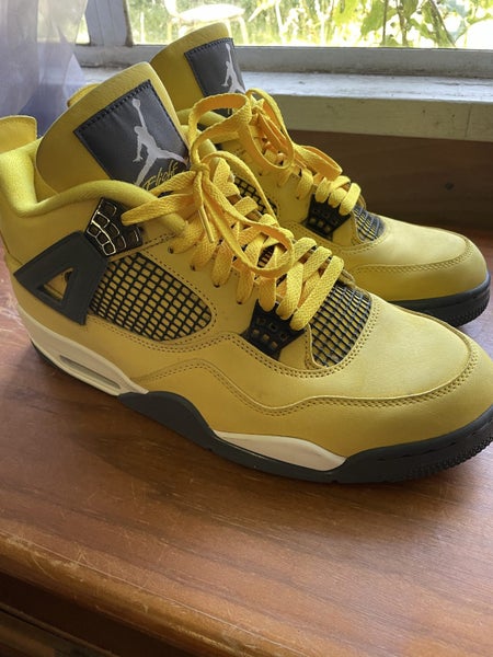 Jordan 4s Retro lightning us1264398665131777113