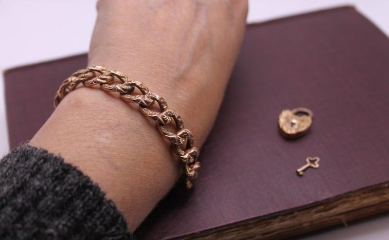 PRICE DROP PRE XMAS treat Who holds the key to your heart ? Carousel 7