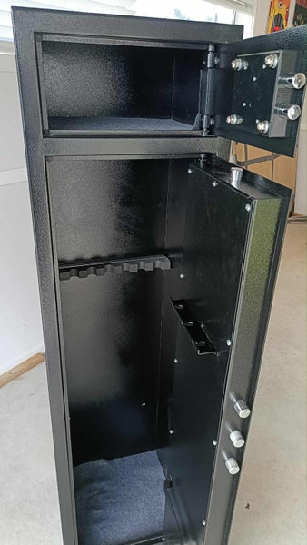 Stealth 5-Gun Safe • A-Cat • 4 Keys • Like New • $1 Reserve Auction64403274404481110