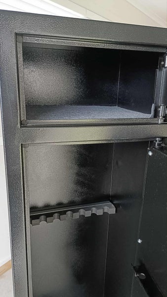 Stealth 5-Gun Safe • A-Cat • 4 Keys • Like New • $1 Reserve Auction64403274404481111
