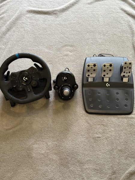 Logitech G923 Bundle Carousel 1