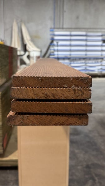 140 x 19 Kwila Decking GTD 9m Bundle Carousel 1