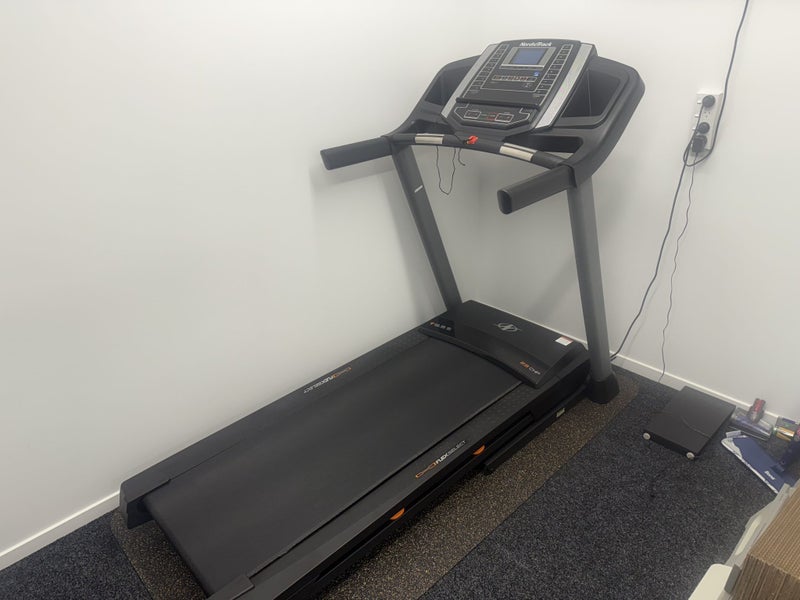 TREADMILL - NordicTrack T6.5S with Mat64403781914627110