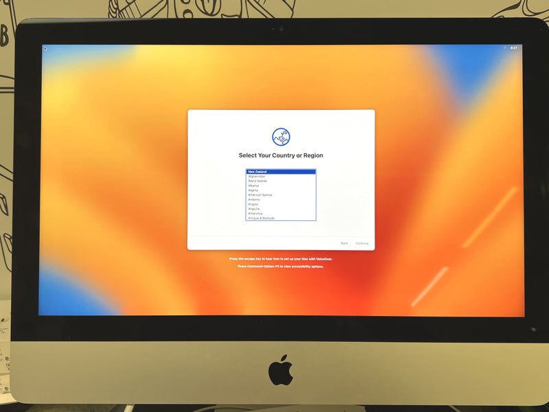 DT Deal! Apple iMac (Retina 4K, 21.5-inch, 2017) Carousel 1