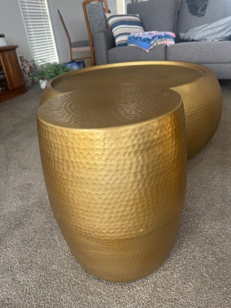 Coffee Table & 2 Side Tables64404284358274110