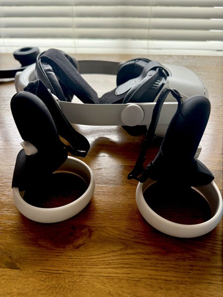 Meta Quest 2 VR Headset64404548488194110