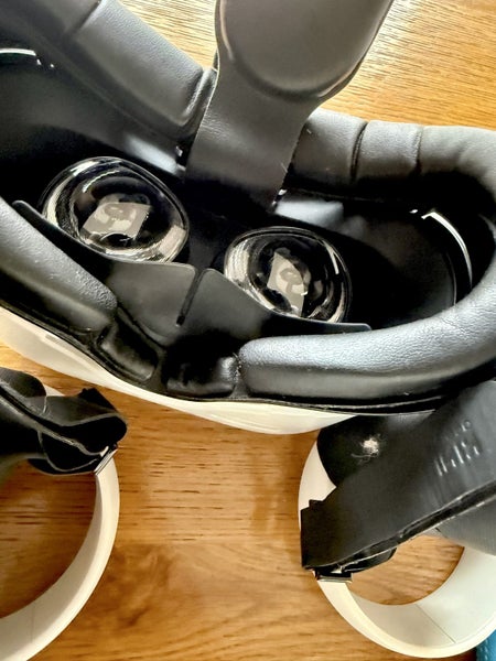 Meta Quest 2 VR Headset64404548488194111