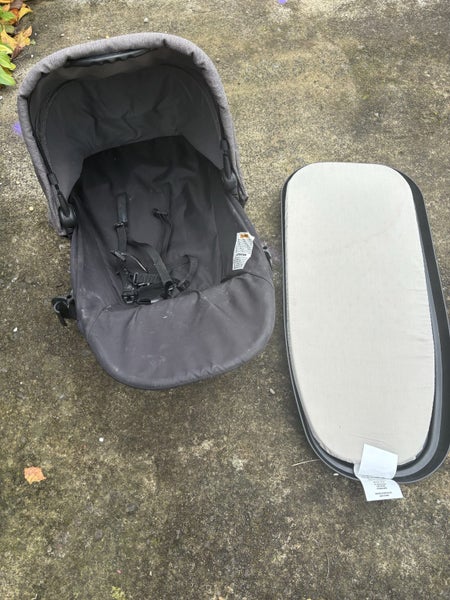 Mountain buggy carrycot64404645029123110