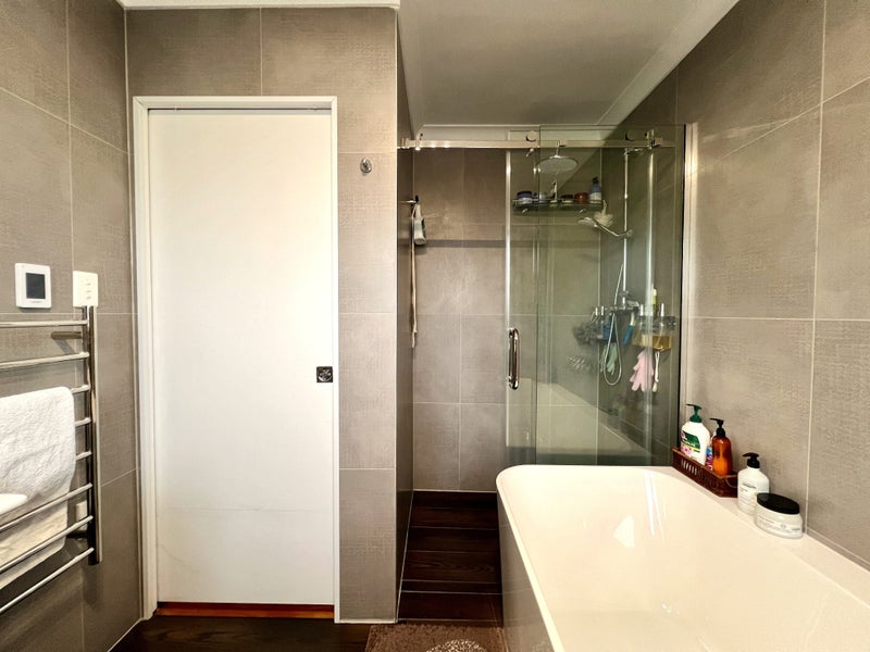 Avonhead, 3 bedrooms64563680674307114