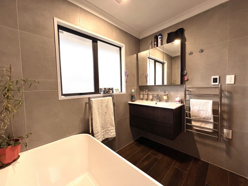 Avonhead, 3 bedrooms64563680674307113