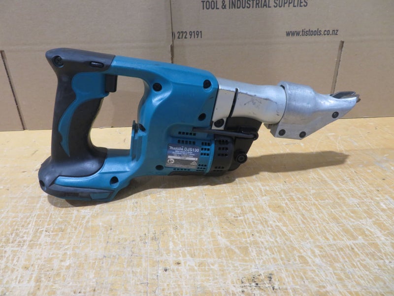 Makita Ex Demo 18V Mobile Metal Shear DJS130Z Carousel 2