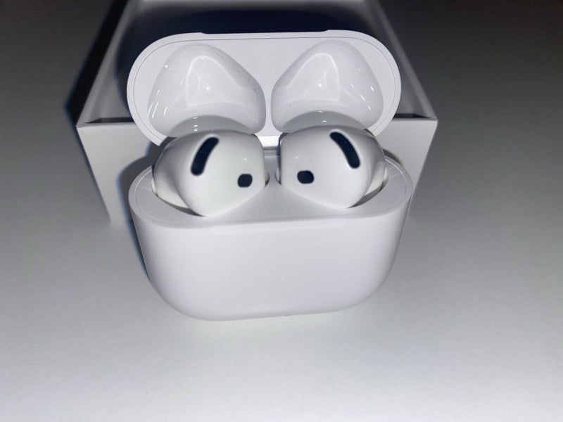 AirPods 4 with Active Noise Cancellation - like new64404895665793110