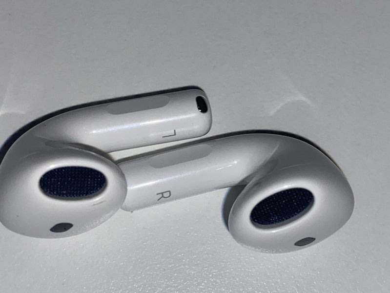 AirPods 4 with Active Noise Cancellation - like new64404895665793112
