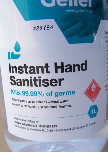 Geller Instant Hand Sanitiser, alcohol-based, 1 litre (hand sanitizer). Carousel 2