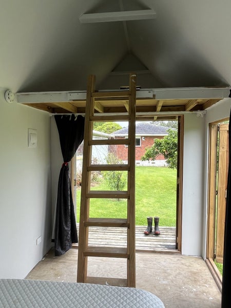 Insulated & wired Cabin Carousel 9