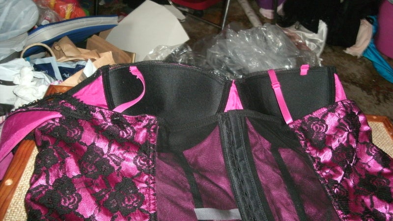 Pink n Black corset padding bra suspenders (3xlusa )nz size22-24 Carousel 2