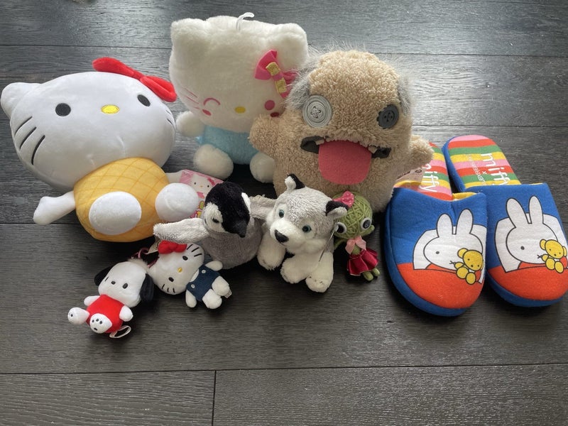 9x Hello Kitty Miffy & More Collectables! Carousel 1