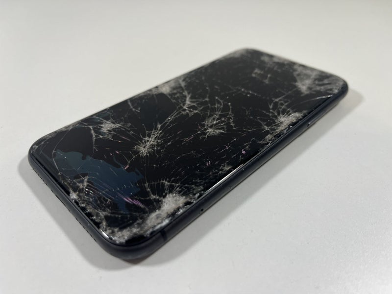 Broken Apple iPhone 11 128gb64406339267970110