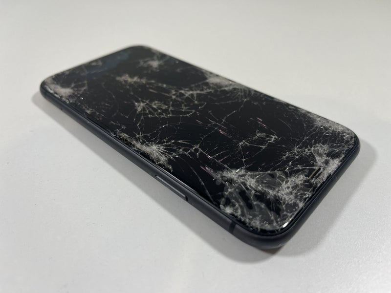 Broken Apple iPhone 11 128gb64406339267970111