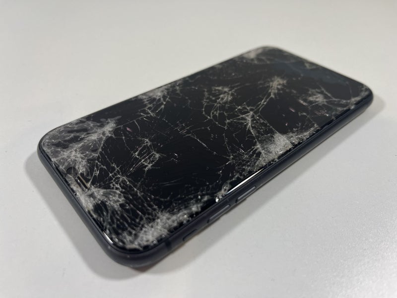 Broken Apple iPhone 11 128gb64406339267970112