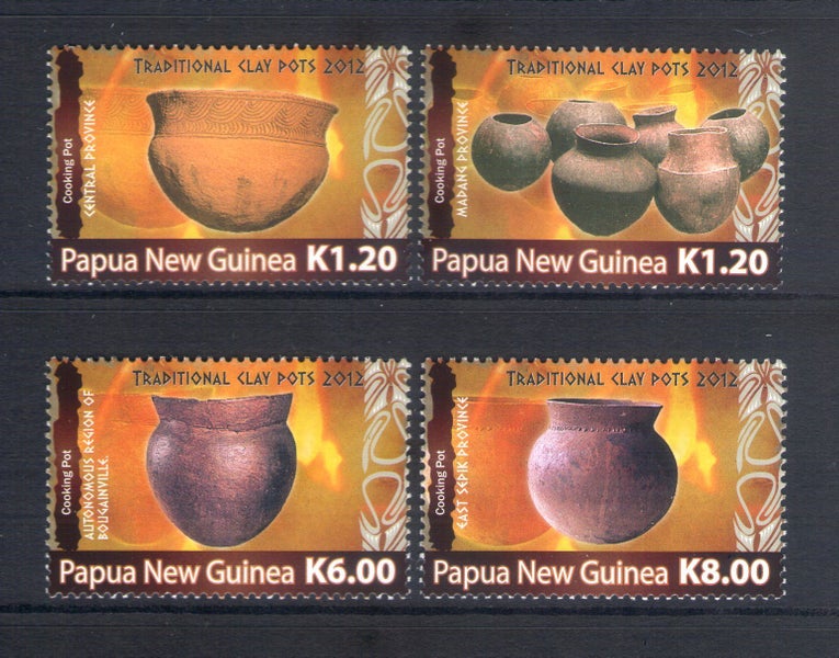 PNG - 2012 Clay Cooking Pots Set (4) - UHM - 1562/5 Carousel 1
