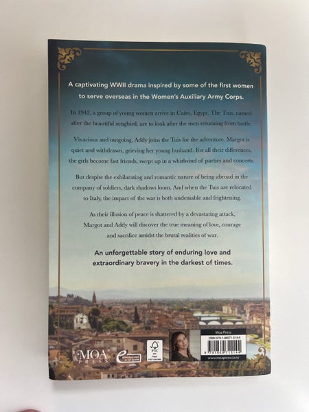 The Songbirds of Florence - Olivia Spooner (large paperback)64406701964163111