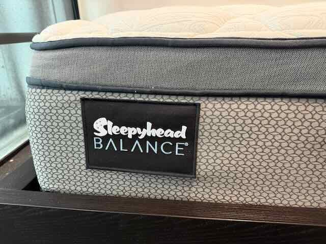 Sleepyhead Super King Balance mattress with four drawer base cost $989964406952065794111
