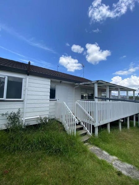 Unsworth Heights, 3 bedrooms64617305275009111