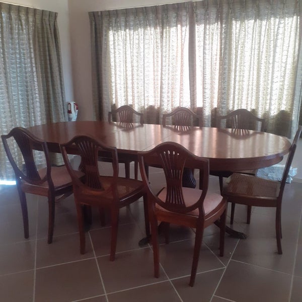 Elegant Polished Dining Table64407356048001113