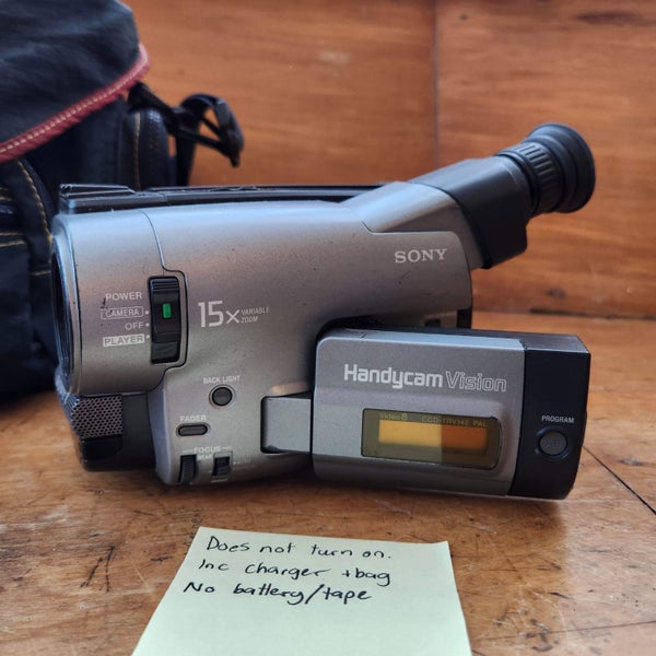 Sony CCD-TRV14E PAL Handycam – For Parts or Repair Carousel 1