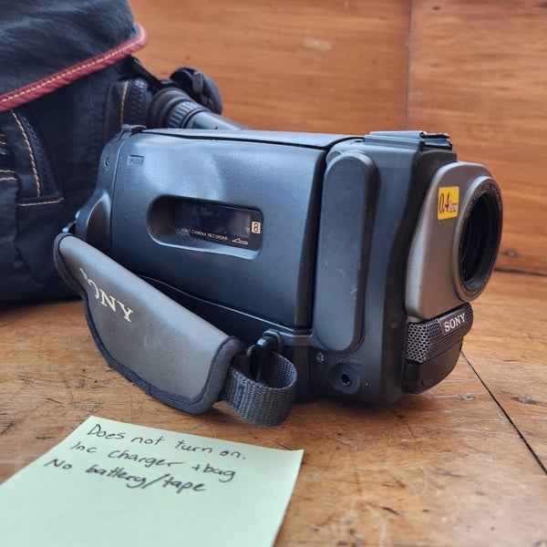 Sony CCD-TRV14E PAL Handycam – For Parts or Repair Carousel 2