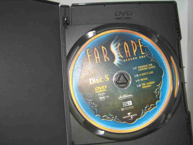 Farscape the complete seasons 1 – 4 on DVD (4 box sets the complete series)64485303619203114