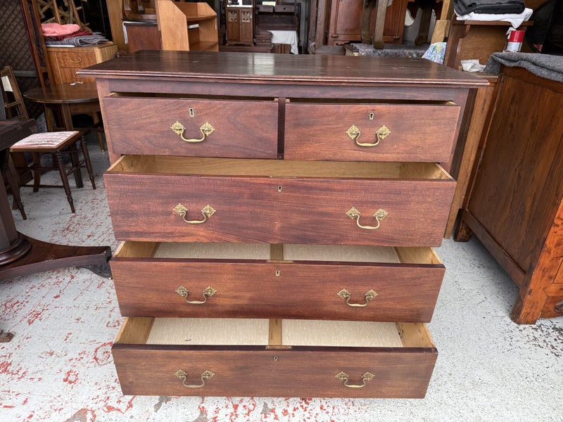 An Antique Georgian Solid Mahogany Chest of Drawers Carousel 15