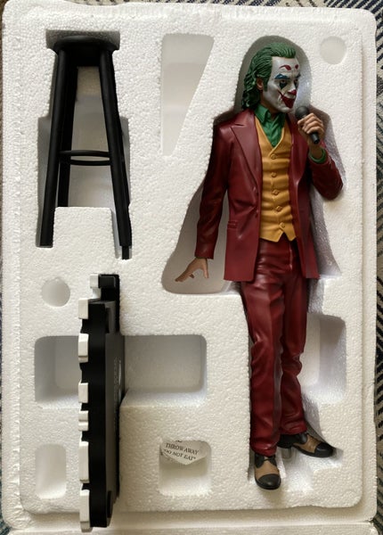 McFarlane Toys - Arthur Fleck/Joker (Joker: Folie à Deux) 1:6 Scale Resin Statue Carousel 2