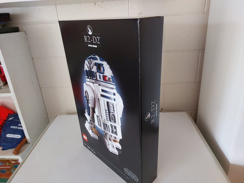 LEGO STAR WARS R2-D2 75308 (M.I.S.B- RETIRED)64414665922049111