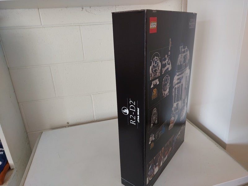 LEGO STAR WARS R2-D2 75308 (M.I.S.B- RETIRED)64414665922049114