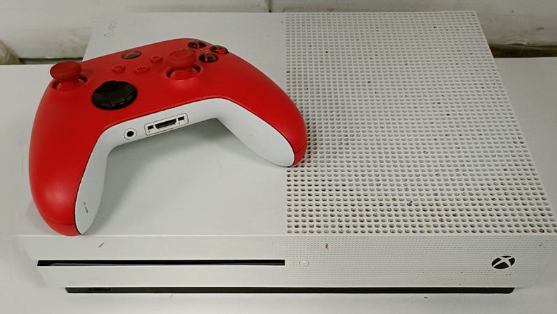 MICROSOFT ONE SXBOX ONE CONSOLE #A18105027-1 Carousel 1