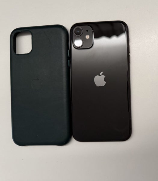 iPhone 11 mint with box and all accessories64415456884738111