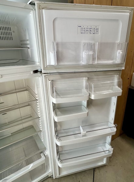 Large 680 ltr F&P Fridge/Freeze64415953351554111