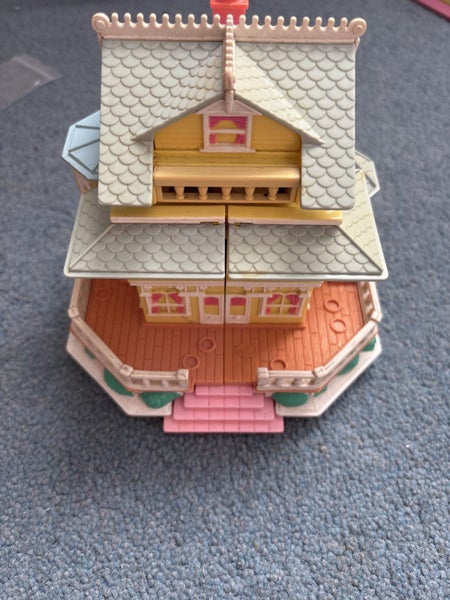 Vintage Polly pocket clubhouse Carousel 1