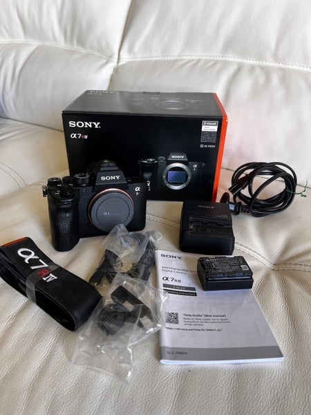 Sony A7r4a Camera Carousel 1