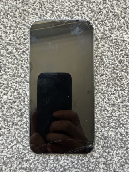 iPhone 13pro needs new front & back screens64416589672578110