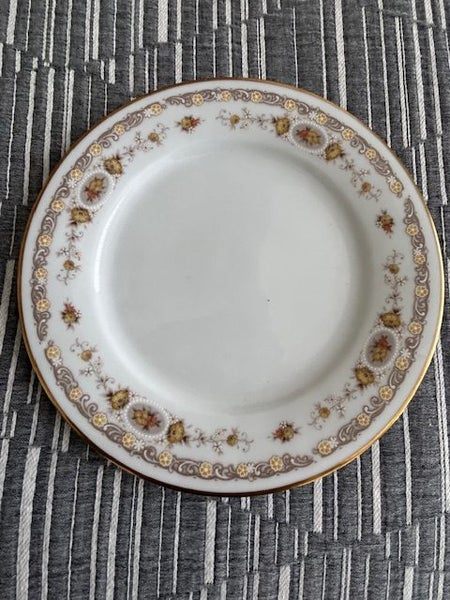 Noritake Dinner Set (Selina pattern)64416602753026111