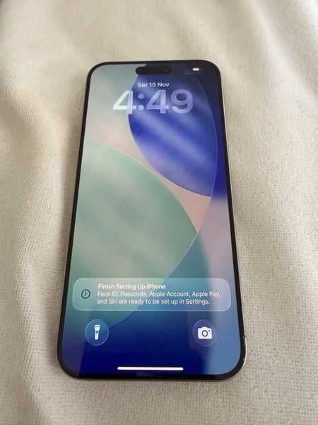 iPhone 15 Pro Max 256GB with 2 cases - Excellent condition64416788403715111