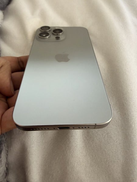 iPhone 15 Pro Max 256GB with 2 cases - Excellent condition64416788403715113