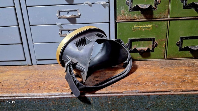 Vintage 1950's NZ Made Commander Scuba Diving Purge Mask Carousel 1