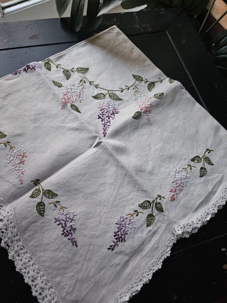 Vintage Hand Embroidered Suppercloth Carousel 1