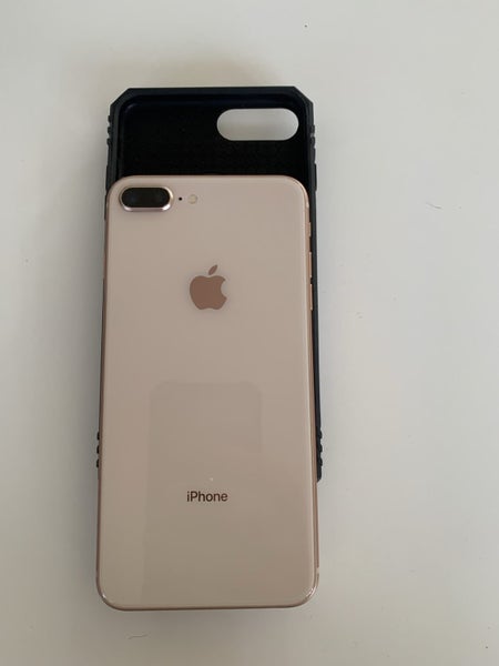 iPhone 8 Plus includes case64417094368643110