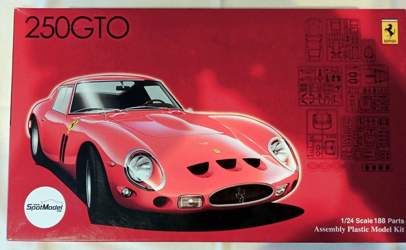 Two Great Classic 1/24 Scale Models64417121412353112